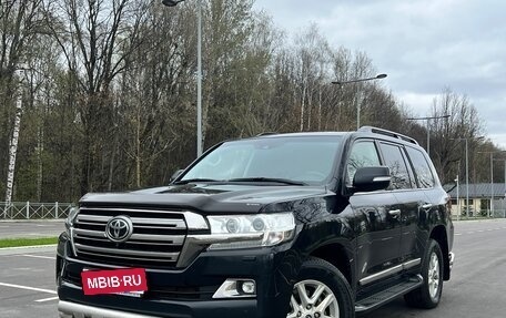 Toyota Land Cruiser 200, 2016 год, 5 990 000 рублей, 1 фотография