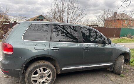 Volkswagen Touareg III, 2004 год, 870 000 рублей, 4 фотография