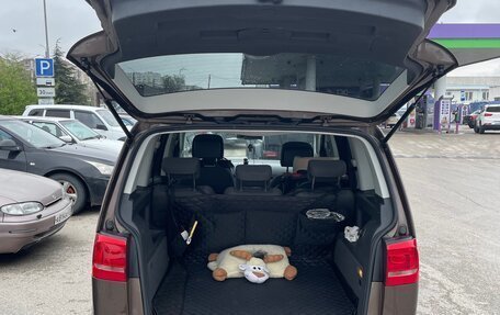 Volkswagen Touran III, 2012 год, 999 999 рублей, 20 фотография