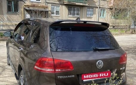 Volkswagen Touareg III, 2011 год, 2 100 000 рублей, 4 фотография