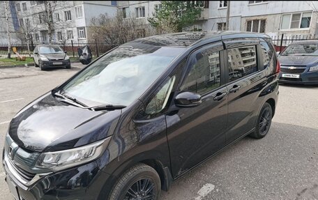 Honda Freed II, 2017 год, 1 700 000 рублей, 2 фотография