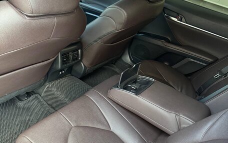 Toyota Camry, 2021 год, 2 500 000 рублей, 6 фотография