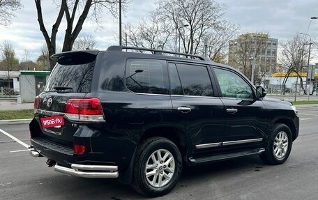 Toyota Land Cruiser 200, 2016 год, 5 990 000 рублей, 4 фотография