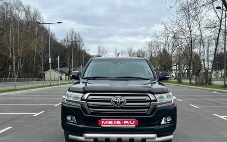 Toyota Land Cruiser 200, 2016 год, 5 990 000 рублей, 2 фотография
