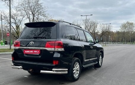 Toyota Land Cruiser 200, 2016 год, 5 990 000 рублей, 5 фотография