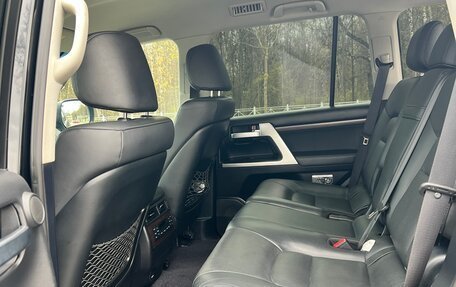 Toyota Land Cruiser 200, 2016 год, 5 990 000 рублей, 12 фотография