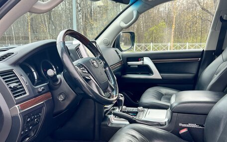 Toyota Land Cruiser 200, 2016 год, 5 990 000 рублей, 9 фотография