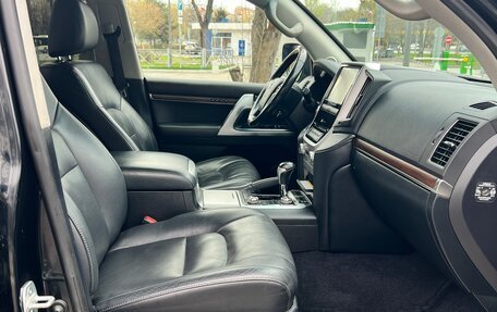 Toyota Land Cruiser 200, 2016 год, 5 990 000 рублей, 11 фотография