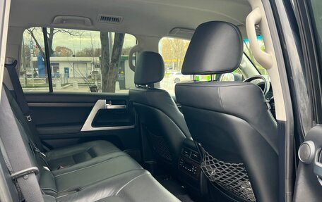 Toyota Land Cruiser 200, 2016 год, 5 990 000 рублей, 14 фотография