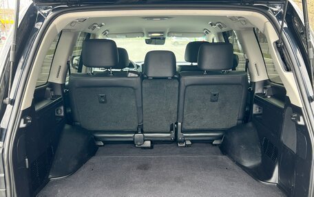 Toyota Land Cruiser 200, 2016 год, 5 990 000 рублей, 16 фотография