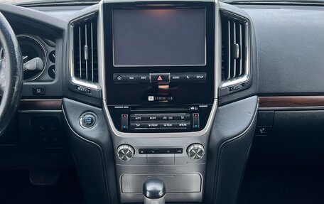 Toyota Land Cruiser 200, 2016 год, 5 990 000 рублей, 20 фотография