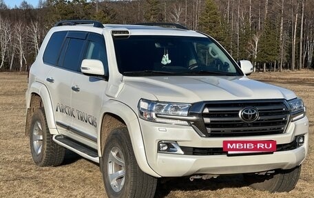 Toyota Land Cruiser 200, 2017 год, 8 500 000 рублей, 2 фотография