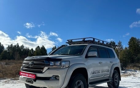 Toyota Land Cruiser 200, 2017 год, 8 500 000 рублей, 7 фотография