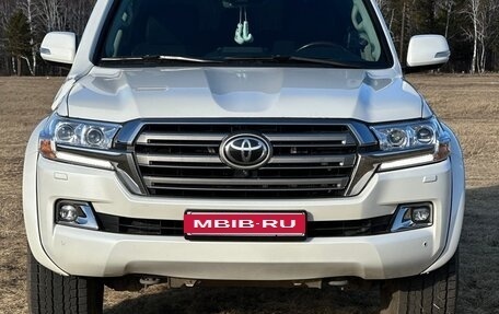 Toyota Land Cruiser 200, 2017 год, 8 500 000 рублей, 3 фотография