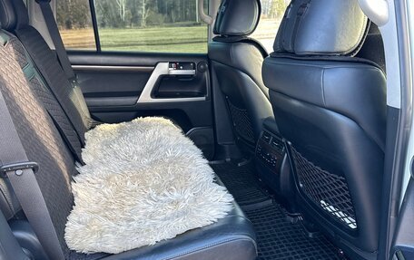 Toyota Land Cruiser 200, 2017 год, 8 500 000 рублей, 21 фотография