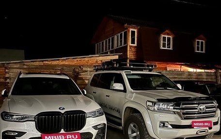 Toyota Land Cruiser 200, 2017 год, 8 500 000 рублей, 12 фотография