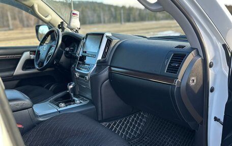 Toyota Land Cruiser 200, 2017 год, 8 500 000 рублей, 29 фотография