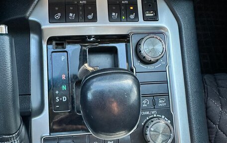 Toyota Land Cruiser 200, 2017 год, 8 500 000 рублей, 27 фотография