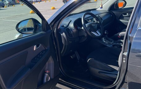 KIA Sportage III, 2011 год, 850 000 рублей, 11 фотография