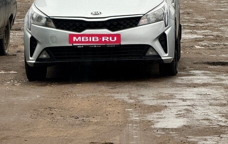 KIA Rio IV, 2021 год, 780 000 рублей, 3 фотография