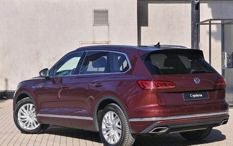 Volkswagen Touareg III, 2019 год, 4 490 000 рублей, 2 фотография