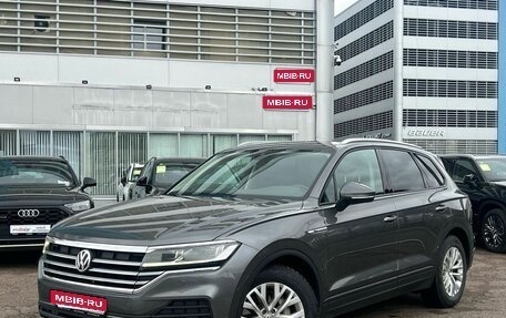 Volkswagen Touareg III, 2019 год, 4 389 000 рублей, 1 фотография