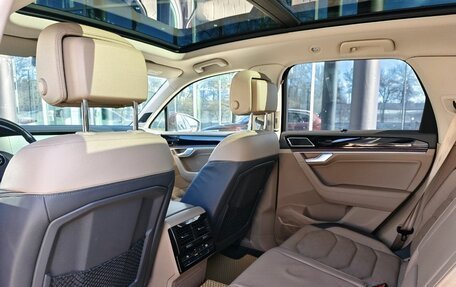 Volkswagen Touareg III, 2019 год, 4 490 000 рублей, 21 фотография