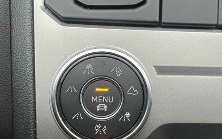 Volkswagen Touareg III, 2019 год, 4 389 000 рублей, 20 фотография