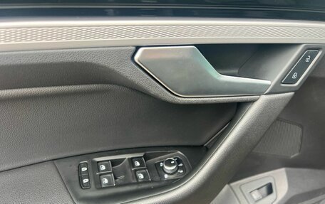 Volkswagen Touareg III, 2019 год, 4 389 000 рублей, 15 фотография