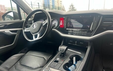 Volkswagen Touareg III, 2019 год, 4 389 000 рублей, 23 фотография