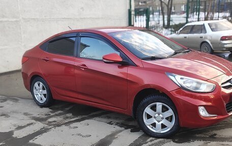 Hyundai Solaris II рестайлинг, 2011 год, 550 000 рублей, 2 фотография
