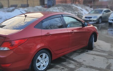 Hyundai Solaris II рестайлинг, 2011 год, 550 000 рублей, 3 фотография