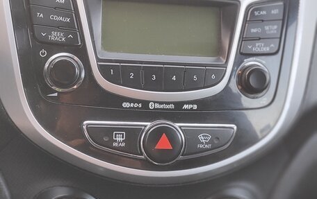 Hyundai Solaris II рестайлинг, 2011 год, 550 000 рублей, 13 фотография