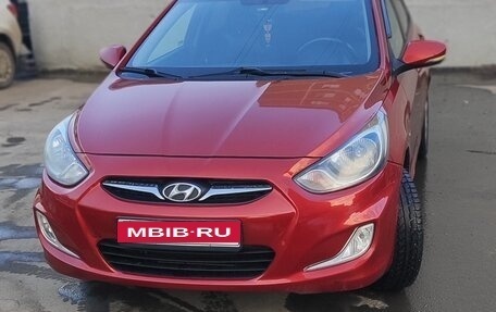 Hyundai Solaris II рестайлинг, 2011 год, 550 000 рублей, 9 фотография