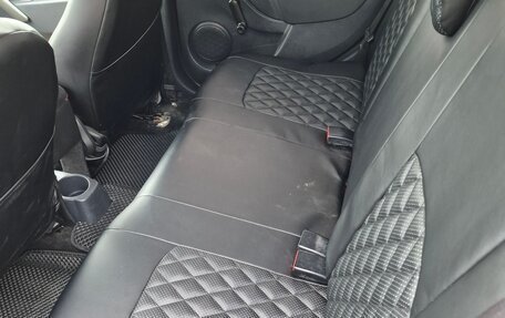 Renault Logan II, 2019 год, 800 000 рублей, 6 фотография