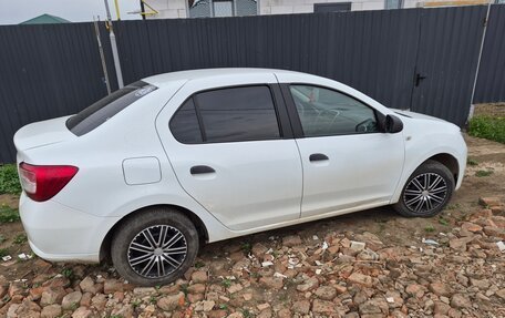 Renault Logan II, 2019 год, 800 000 рублей, 3 фотография
