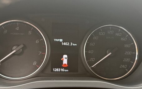 Mitsubishi Outlander III рестайлинг 3, 2019 год, 2 100 000 рублей, 9 фотография