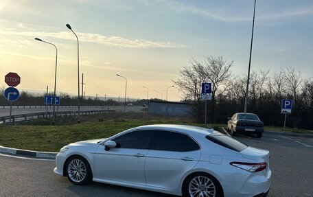 Toyota Camry, 2019 год, 2 800 000 рублей, 3 фотография