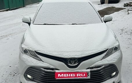 Toyota Camry, 2019 год, 2 800 000 рублей, 9 фотография