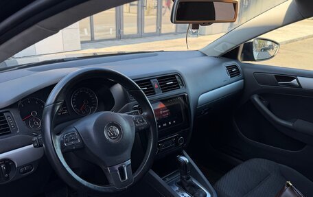 Volkswagen Jetta VI, 2012 год, 800 000 рублей, 6 фотография