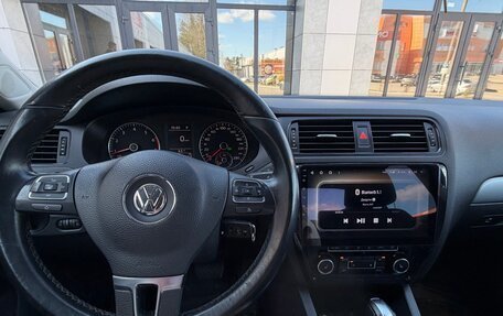 Volkswagen Jetta VI, 2012 год, 800 000 рублей, 7 фотография