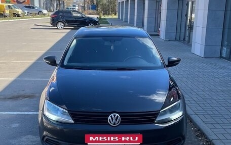 Volkswagen Jetta VI, 2012 год, 800 000 рублей, 2 фотография