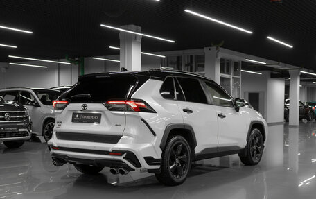 Toyota RAV4, 2022 год, 3 190 000 рублей, 5 фотография