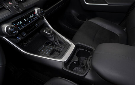 Toyota RAV4, 2022 год, 3 190 000 рублей, 13 фотография