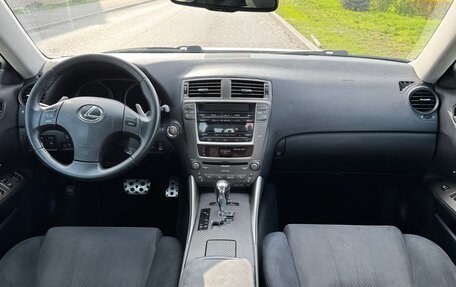 Lexus IS II рестайлинг 2, 2006 год, 1 150 000 рублей, 16 фотография