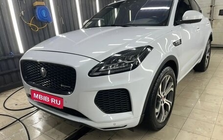 Jaguar E-Pace, 2019 год, 2 500 000 рублей, 2 фотография