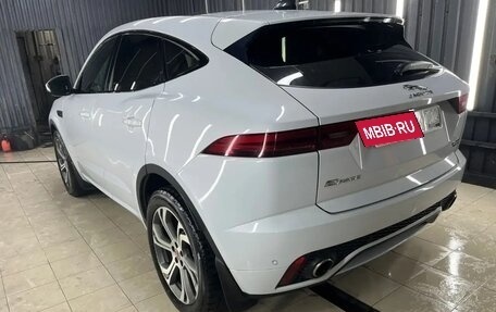Jaguar E-Pace, 2019 год, 2 500 000 рублей, 3 фотография