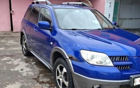 Mitsubishi Outlander III рестайлинг 3, 2004 год, 375 000 рублей, 6 фотография