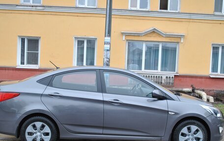 Hyundai Solaris II рестайлинг, 2014 год, 1 000 000 рублей, 3 фотография