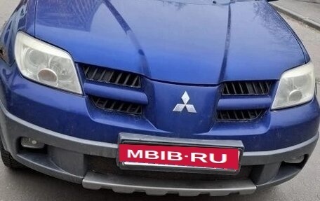 Mitsubishi Outlander III рестайлинг 3, 2004 год, 375 000 рублей, 2 фотография